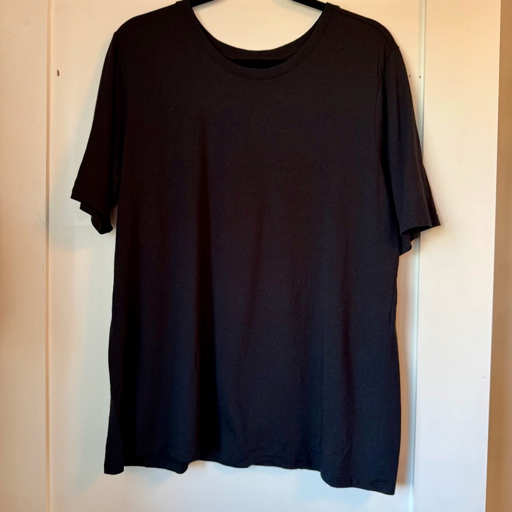 Universal Standard Black Short Sleeve Tee